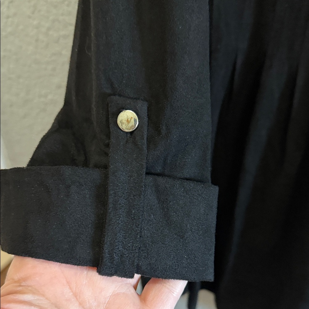 Wonderly Black V-Neck Button-Front Pleated Tunic Top size 2X - Picture 5 of 6